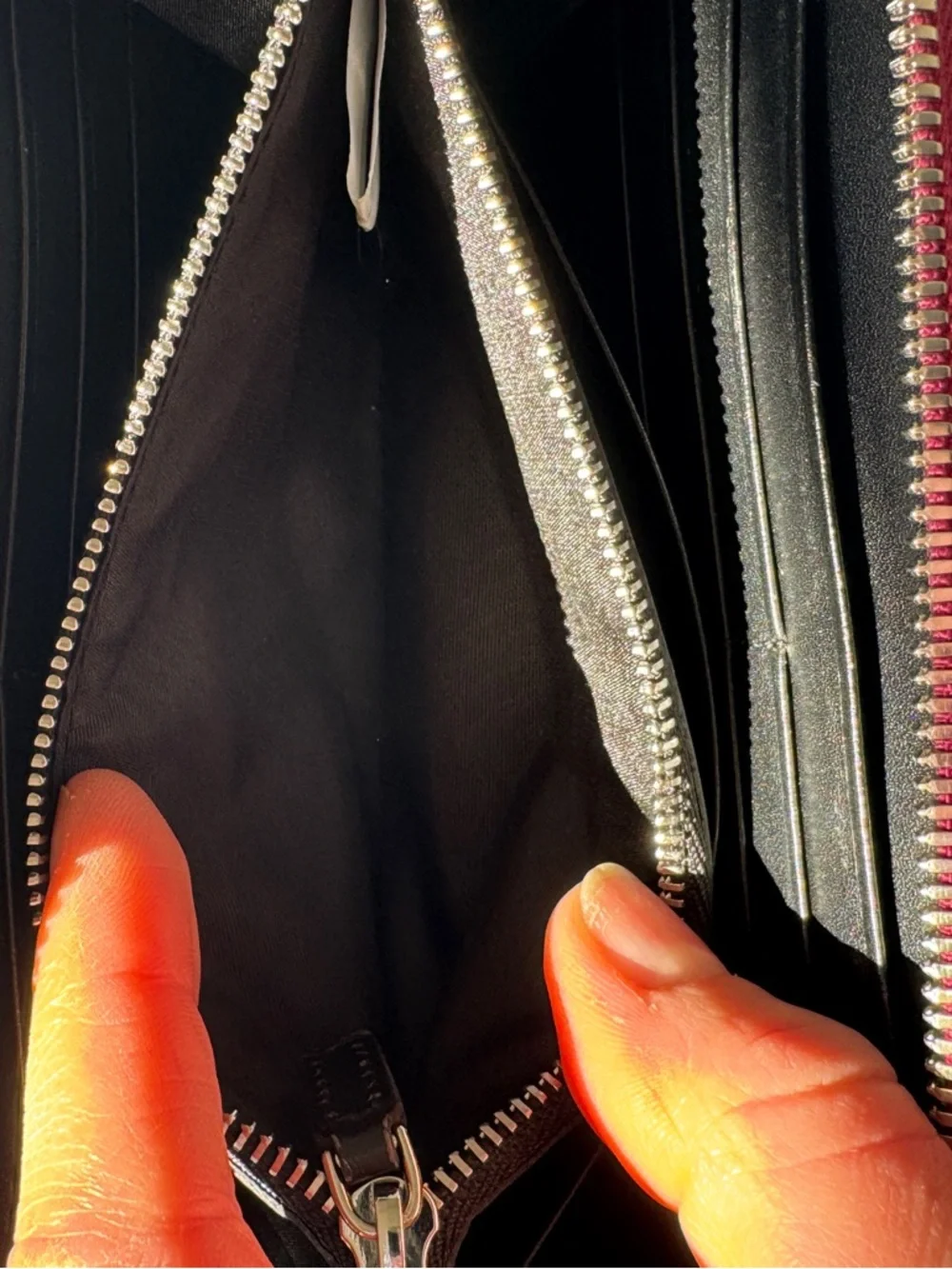 MCM Embossed Zip Wallet in Raspberry Red - Picture 5 of 7